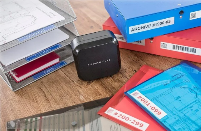 Brother PT-P710BT Label Printer | P-Touch Cube+ Labeller | Bluetooth | Desktop