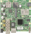 RB922UAGS-5HPacD mit 720MHz Atheros CPU, 128MB, 1xGbit, USB, 1xSFP, miniPCe, SIM